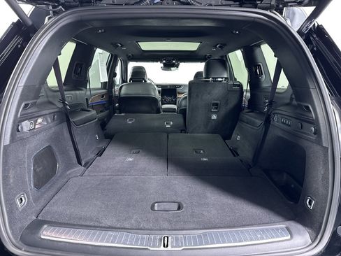 Used 2023 Jeep Grand Cherokee L Summit AWD/4WD image 9