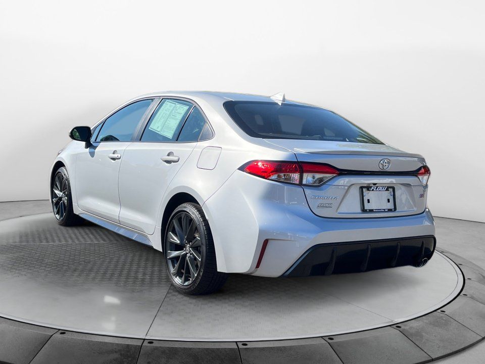 Used 2026 Toyota Corolla SE FWD image 5