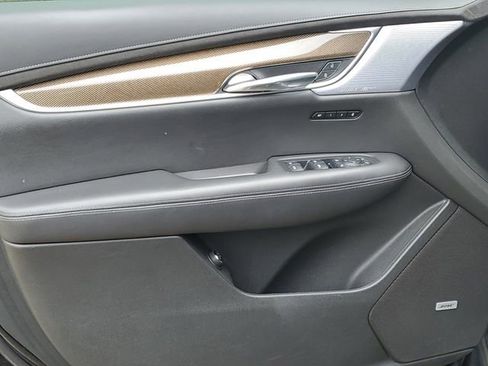 Used 2020 Cadillac XT6 Premium Luxury w/ Platinum Package AWD/4WD image 25