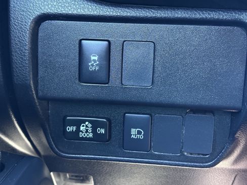 Used 2020 Toyota Tacoma SR image 17