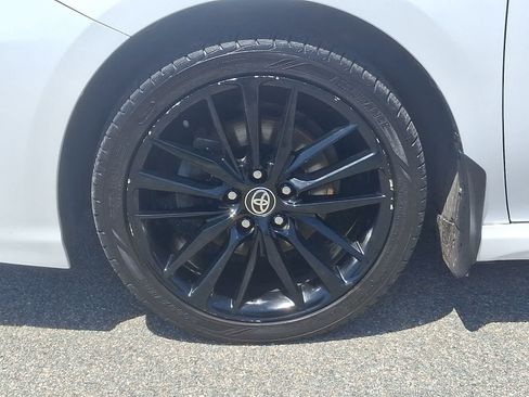 Used 2021 Toyota Camry XSE AWD/4WD image 11