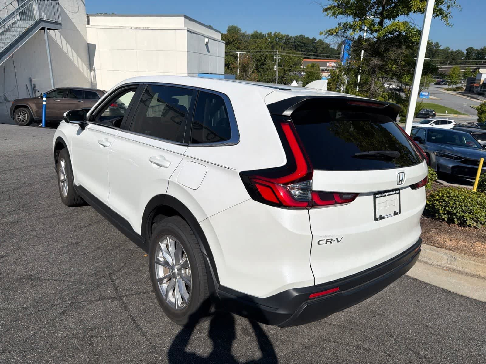 Used 2025 Honda CR-V EX image 9