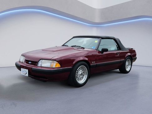 Used 1988 Ford Mustang LX RWD image 7
