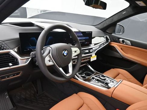 New 2026 BMW X7 xDrive40i w/ Executive Package image 18