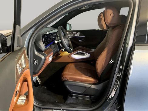 New 2026 Mercedes-Benz GLS 450 4MATIC image 13