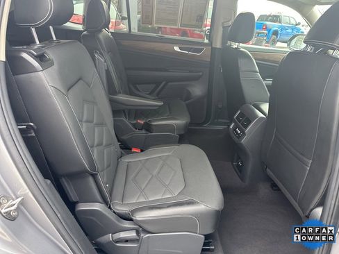 Used 2024 Volkswagen Atlas SE image 49