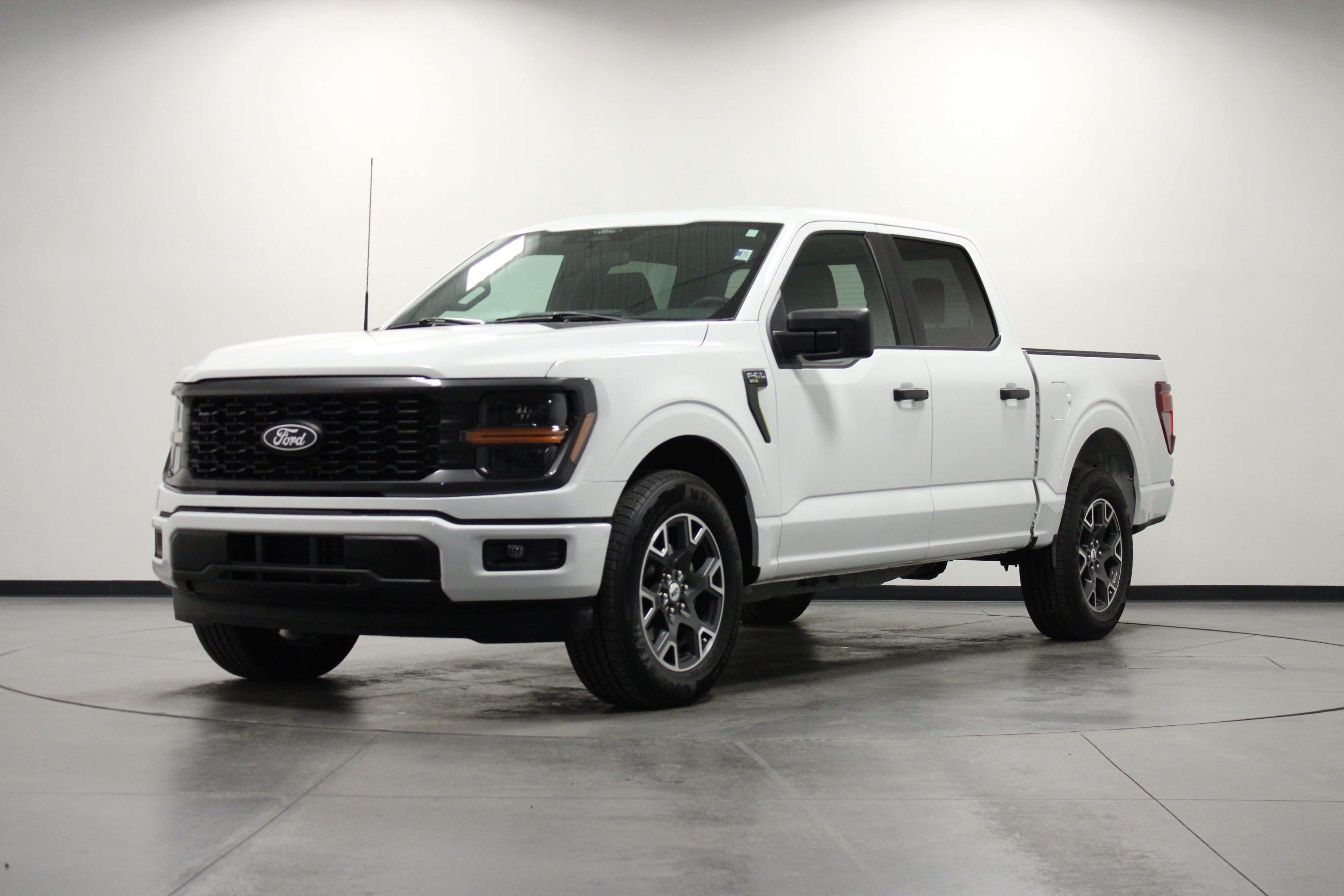 Used 2024 Ford F150 STX w/ Mobile Office Package RWD image 8