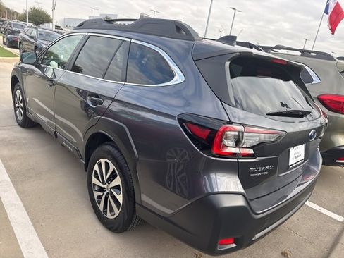 Certified 2025 Subaru Outback Premium image 4