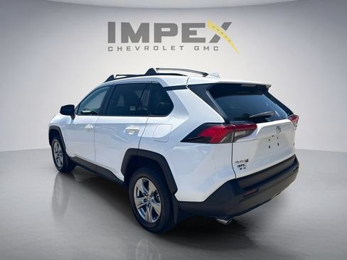 Used 2024 Toyota RAV4 XLE w/ Convenience Package FWD image 3