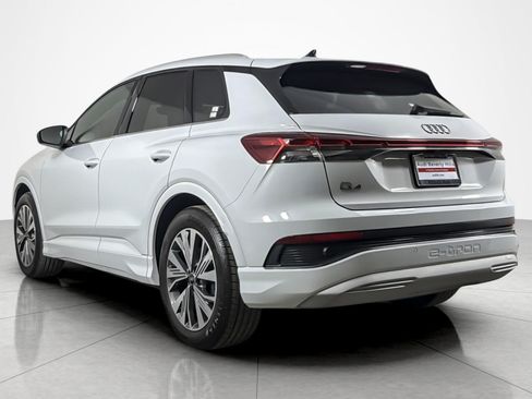 Used 2025 Audi Q4 e-tron Premium RWD image 3