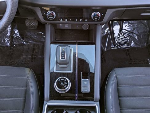 Used 2024 Mitsubishi Outlander FWD image 20