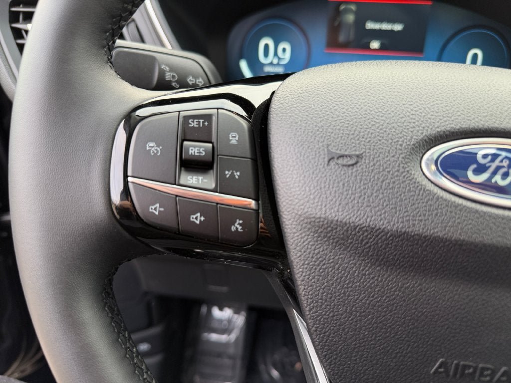 Used 2025 Ford Escape Platinum AWD/4WD image 15