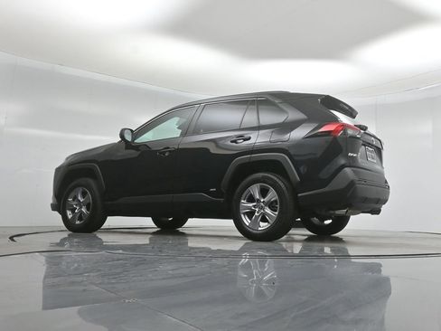 Used 2022 Toyota RAV4 LE AWD/4WD image 50