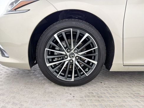 Certified 2025 Lexus ES 350 w/ Premium Package FWD image 12