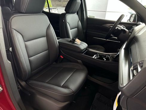 New 2026 Chevrolet Traverse LT image 17