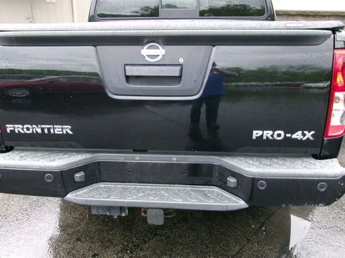 Used 2020 Nissan Frontier PRO-4X w/ Pro-4x Utility Package AWD/4WD image 7