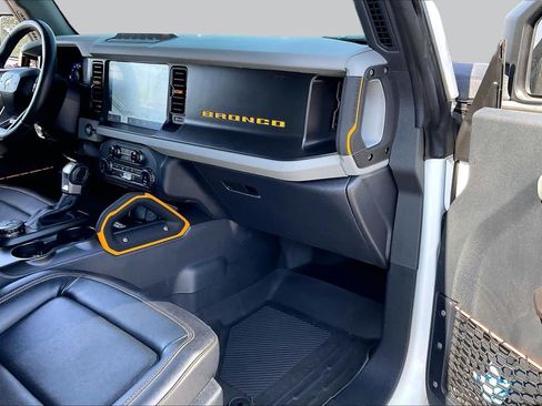 Certified 2022 Ford Bronco Badlands AWD/4WD image 16