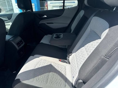 Used 2022 Chevrolet Equinox LS w/ LS Convenience Package FWD image 10