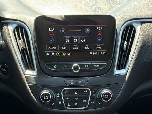 Used 2023 Chevrolet Malibu LT FWD image 12