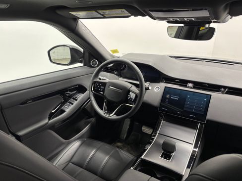 Used 2026 Land Rover Range Rover Evoque S AWD/4WD image 32