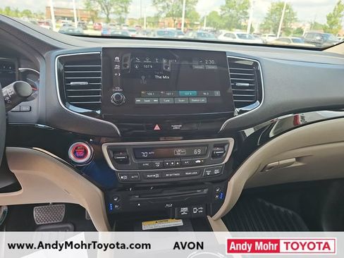 Used 2022 Honda Pilot Elite image 21