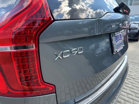 Used 2018 Volvo XC90 T6 Momentum w/ Convenience Package AWD/4WD image 13