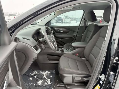 Used 2024 GMC Terrain SLE image 11