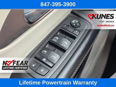 Used 2023 Chrysler Voyager LX FWD image 43