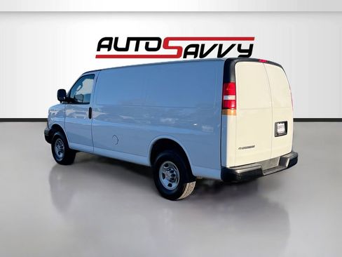Used 2024 Chevrolet Express 2500 w/ Driver Convenience Package image 5