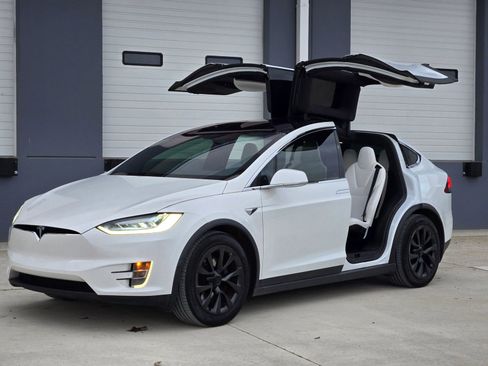 Used 2019 Tesla Model X Long Range image 38