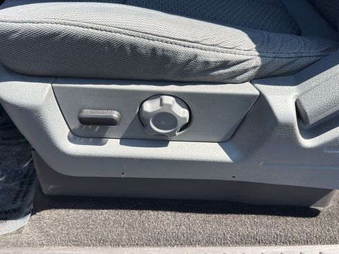 Used 2013 Ford F150 XLT w/ Luxury Equipment Group RWD image 15
