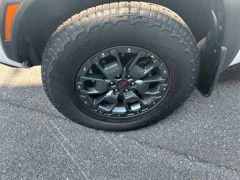 Certified 2024 Nissan Frontier PRO-4X w/ Pro Premium Package AWD/4WD image 9