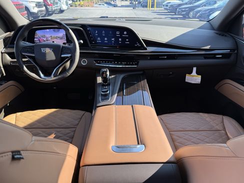 Used 2024 Cadillac Escalade Premium Luxury w/ Performance Package AWD/4WD image 31
