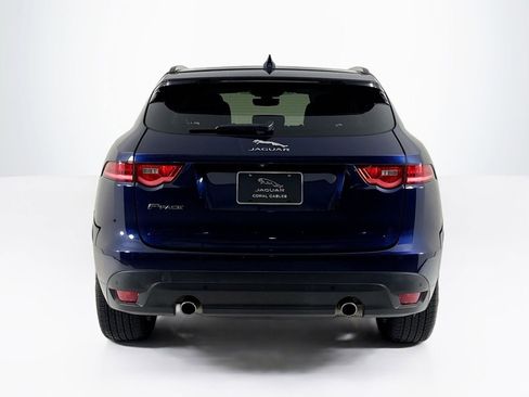 Used 2019 Jaguar F-PACE R-Sport image 4