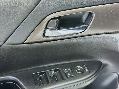 Used 2017 Honda Accord Sport image 15