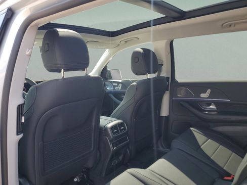 New 2026 Mercedes-Benz GLS 450 4MATIC image 14