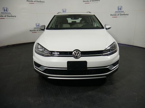 Used 2019 Volkswagen Golf Alltrack S AWD/4WD image 2