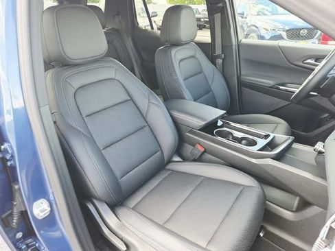 Certified 2025 Chevrolet Equinox LT w/ Convenience Package II FWD image 12