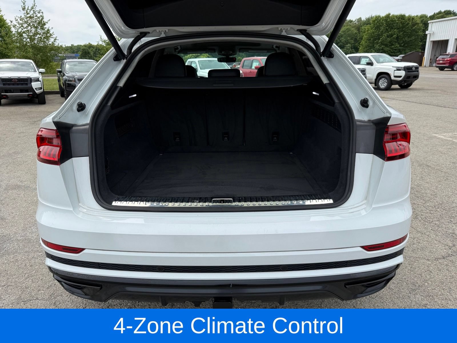 Used 2019 Audi Q8 Prestige w/ Luxury Package AWD/4WD image 42