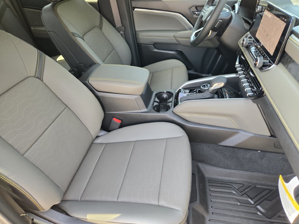 New 2026 Chevrolet Colorado ZR2 w/ Technology Package AWD/4WD image 12