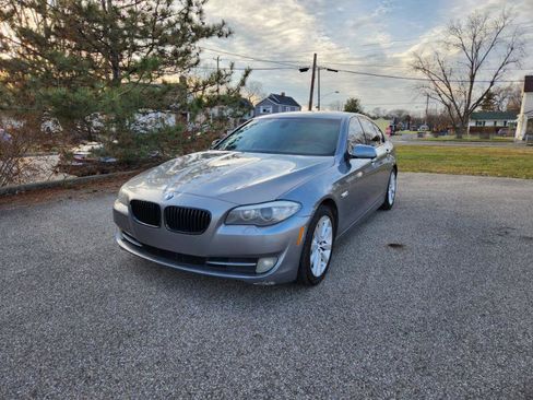Used 2011 BMW 528i Sedan image 3