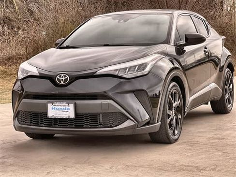 Used 2020 Toyota C-HR XLE image 2