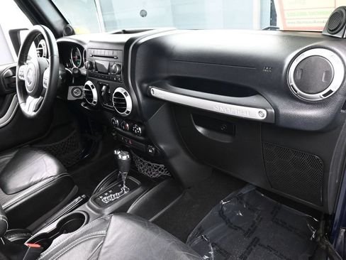 Used 2013 Jeep Wrangler Unlimited Sport AWD/4WD image 37