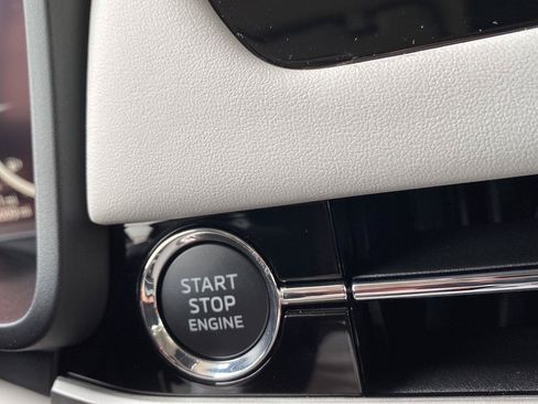 New 2026 Mitsubishi Outlander SE FWD image 25