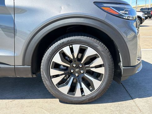 Used 2025 Ford Explorer Platinum w/ LUX Leather Package AWD/4WD image 10