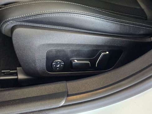 Used 2025 BMW 330i Sedan RWD image 22