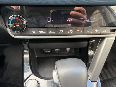 Used 2023 Kia Seltos S w/ Navigation Package image 15