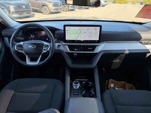 Used 2025 Ford Explorer Active image 26