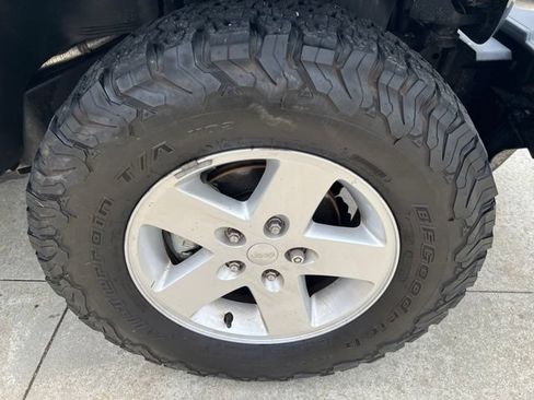 Certified 2018 Jeep Wrangler Unlimited Sport S AWD/4WD image 8