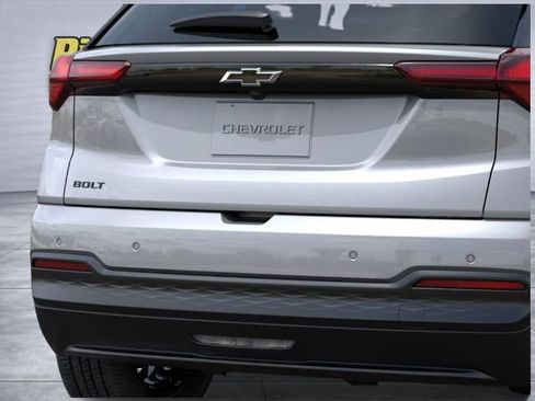 New 2027 Chevrolet Bolt LT w/ Comfort Package FWD image 14